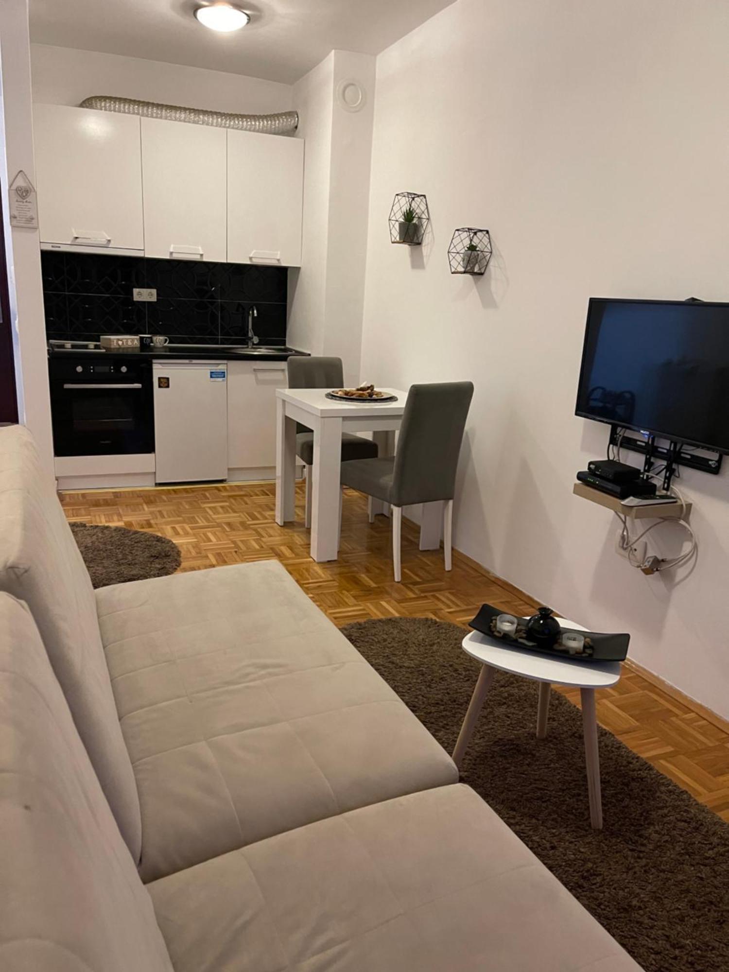 Apartment Guri Priștina Exterior foto
